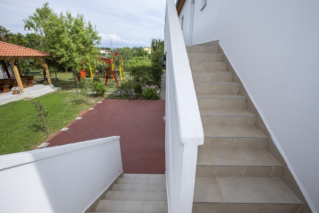 Apartments Simona Лопар Экстерьер фото